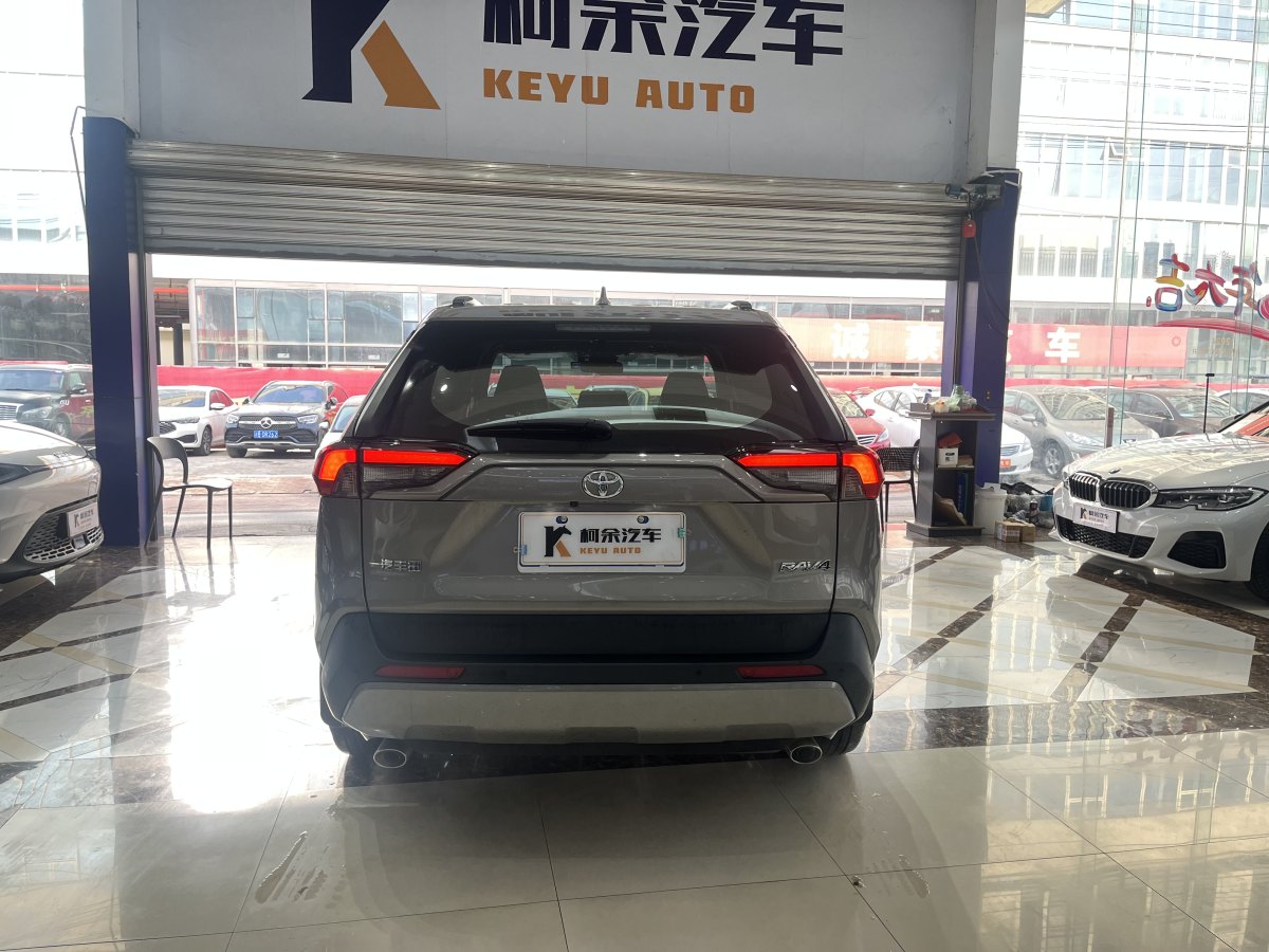 豐田 RAV4  2018款 榮放 2.0L CVT兩驅(qū)風(fēng)尚版圖片