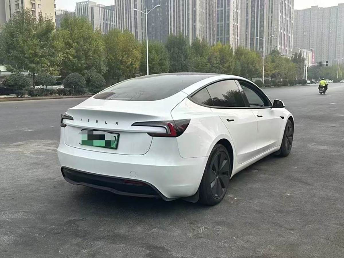 特斯拉 Model 3  2023款 后輪驅(qū)動版圖片