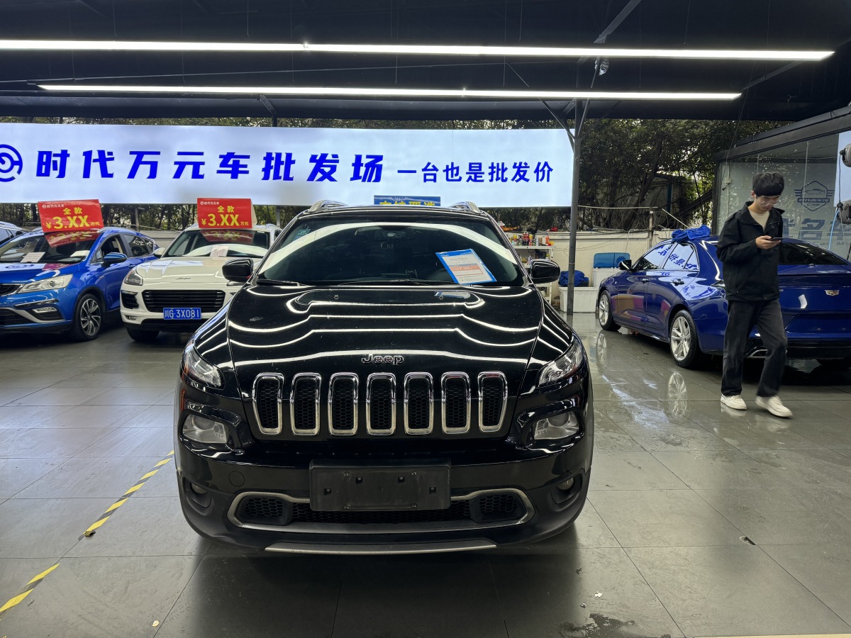 Jeep 自由光  2017款 2.0L 領(lǐng)先版圖片