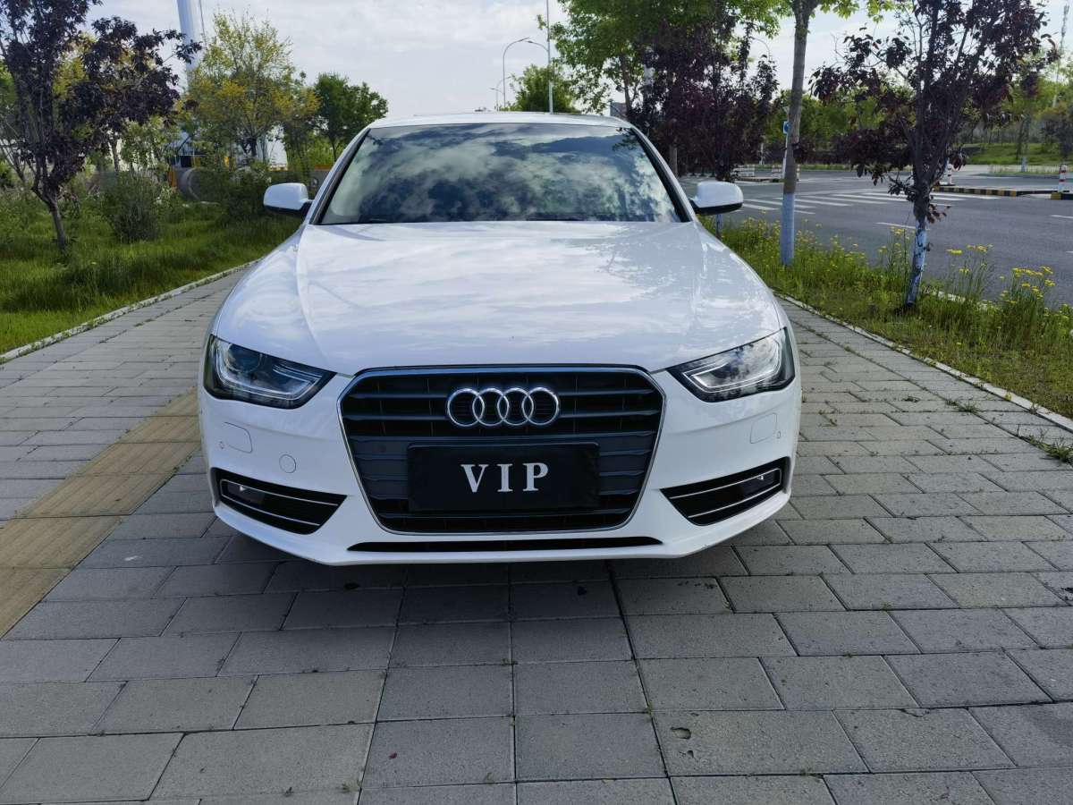 奧迪 奧迪A4L  2013款 35 TFSI 自動(dòng)技術(shù)型圖片