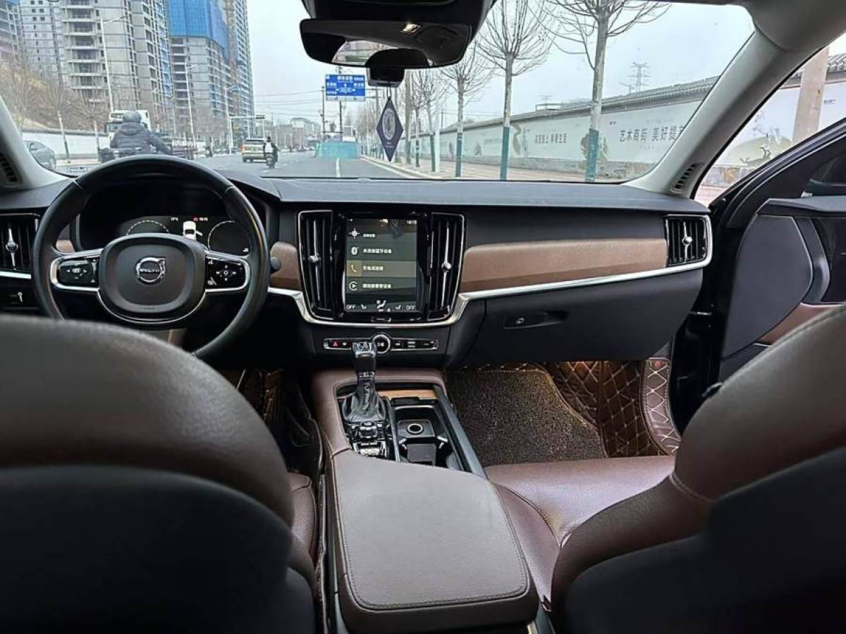 沃爾沃 S90  2020款 改款 T5 智遠(yuǎn)豪華版圖片