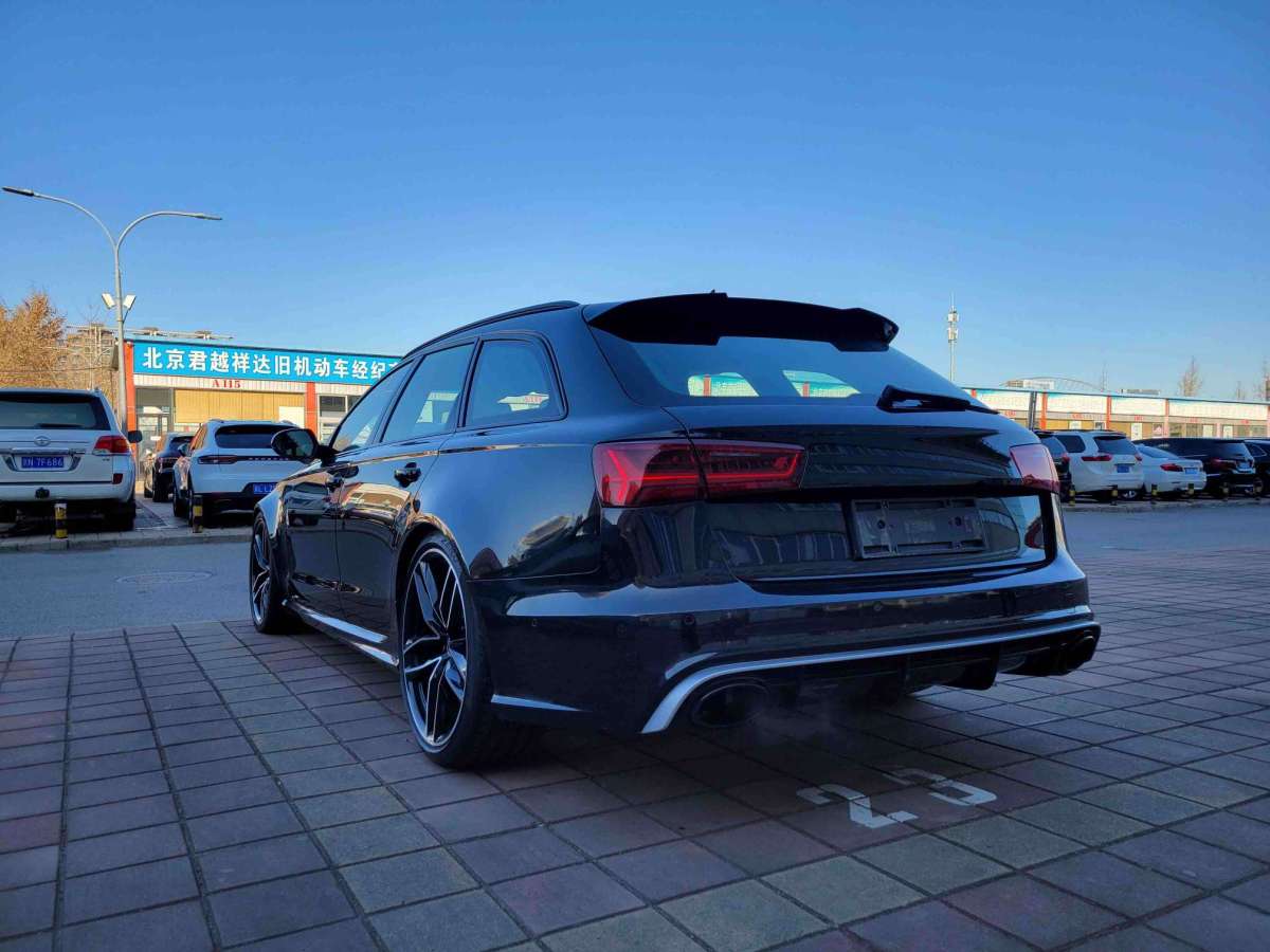 奧迪 奧迪RS 6  2018款 RS 6 4.0T Avant尊享運動限量版圖片