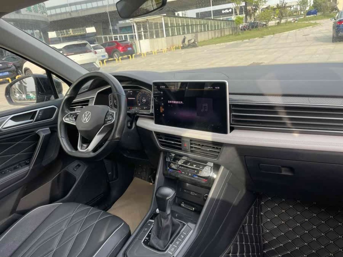 大眾 途觀L  2023款 改款 330TSI 自動兩驅(qū)R-Line越享版圖片
