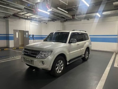 2014年3月 三菱 帕杰羅(進(jìn)口) 3.0L 豪華版圖片
