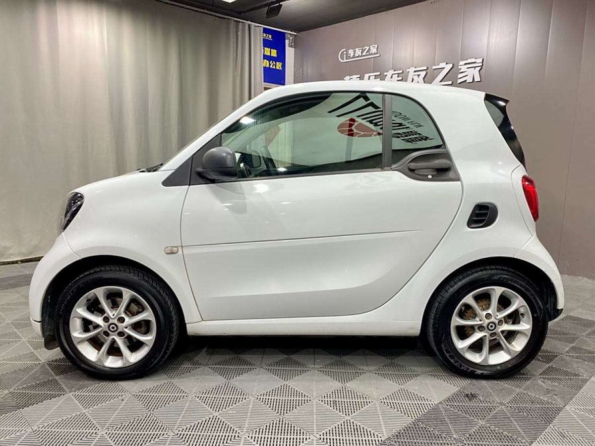 smart fortwo  2015款 1.0L 52千瓦硬頂靈動(dòng)版圖片