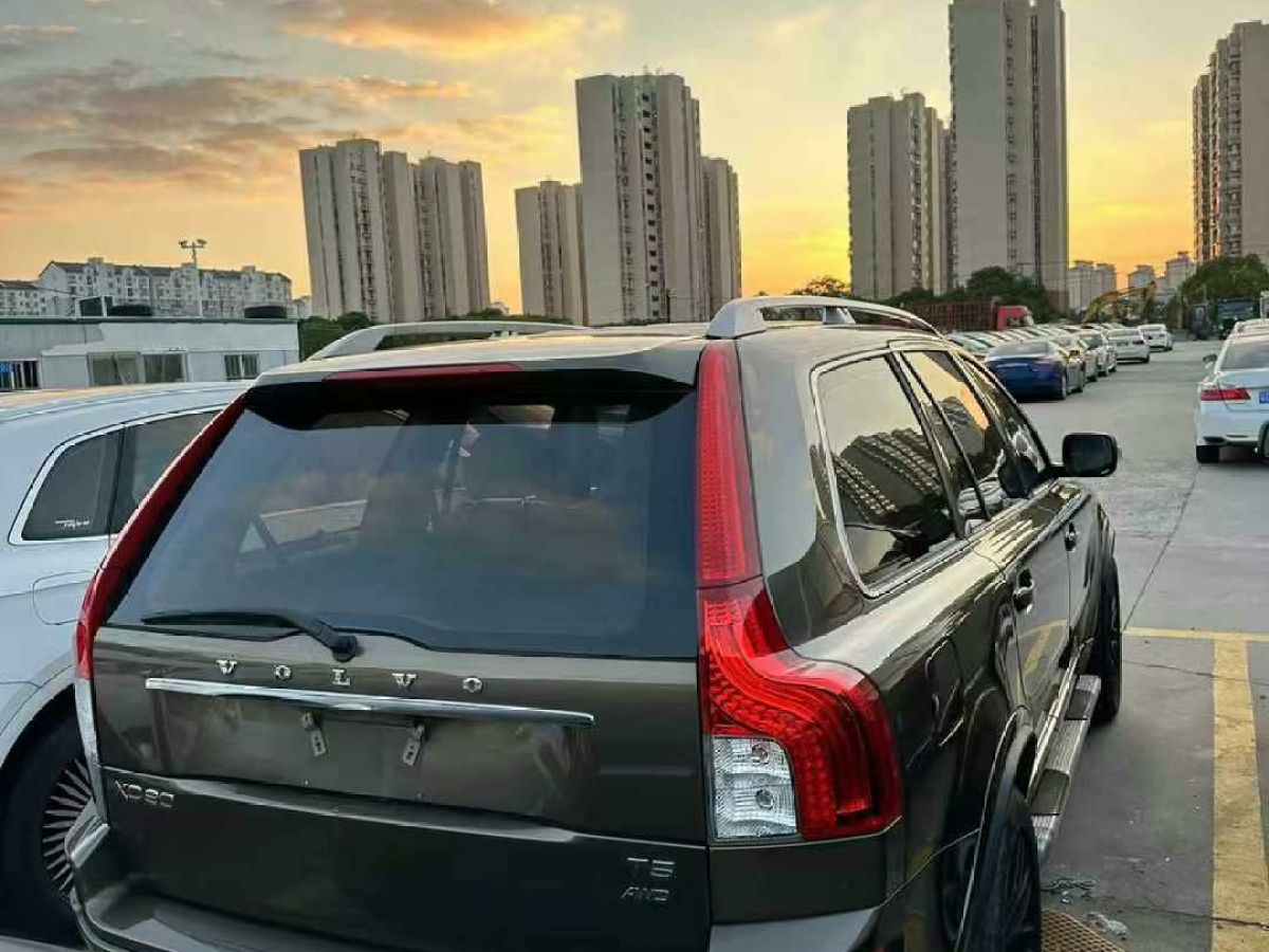 沃爾沃 XC90  2012款 2.5T 北歐個(gè)性運(yùn)動(dòng)版圖片