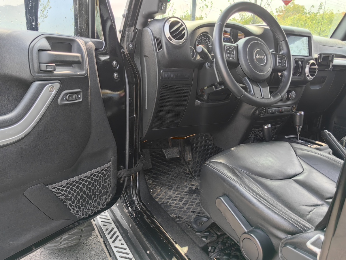 Jeep 牧马人  2017款 3.6L Rubicon 四门舒享版图片