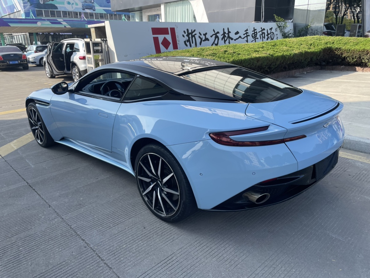 阿斯頓·馬丁 阿斯頓?馬丁DB11  2022款 4.0T V8 Coupe圖片