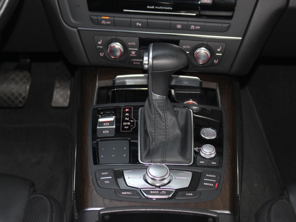 2015年4月奥迪 奥迪A6L  2014款 50 TFSI quattro 豪华型