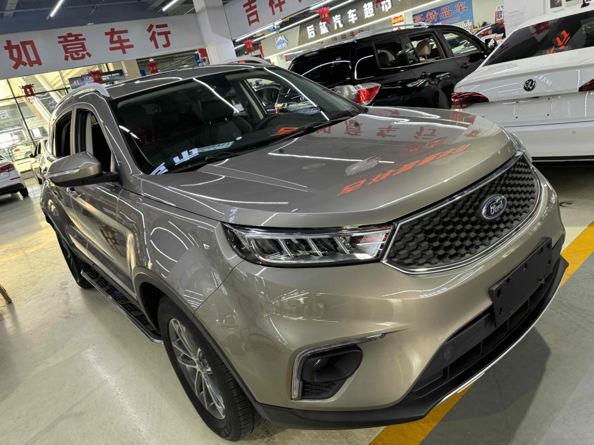 2019年9月福特 領(lǐng)界  2019款 EcoBoost 145 CVT鉑領(lǐng)型