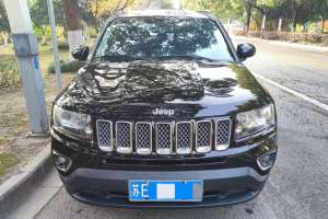 指南者 Jeep 改款 2.4L 四驱豪华导航版