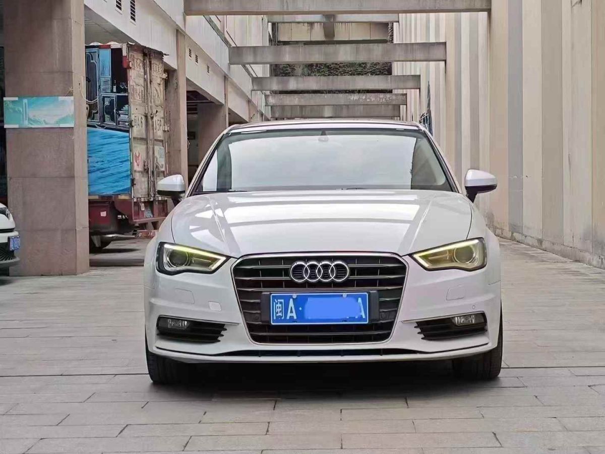 奧迪 奧迪A3  2015款 A3 1.4TFSI 35TFSI 百萬(wàn)紀(jì)念智領(lǐng)型圖片