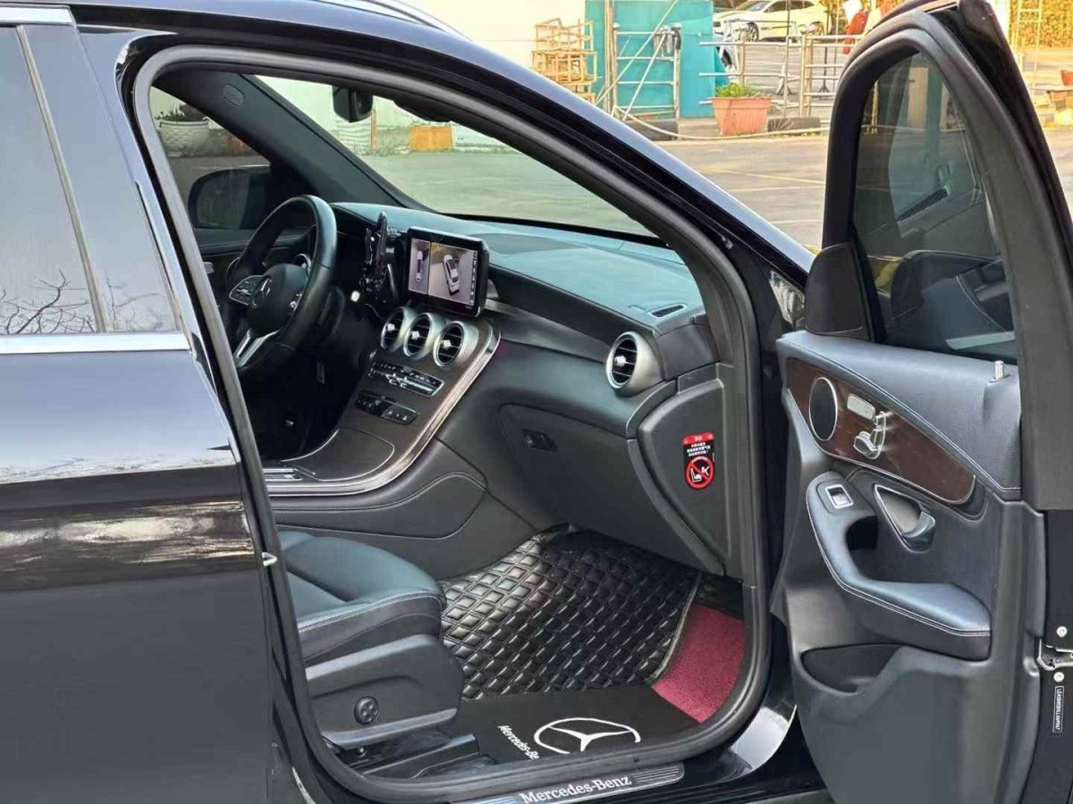 奔馳 奔馳GLE  2020款  GLE 350 4MATIC 時(shí)尚型圖片