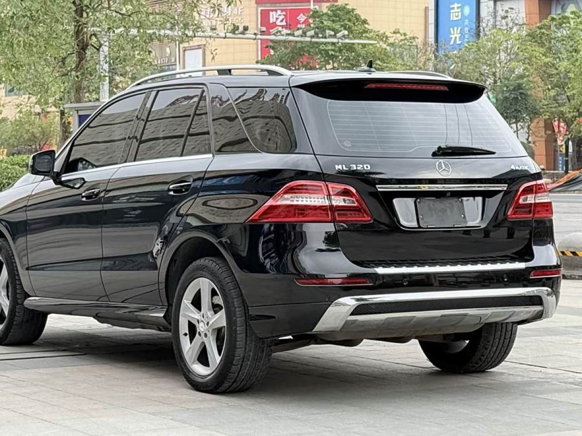 2015年4月奔馳 奔馳M級  2014款 ML 320 4MATIC