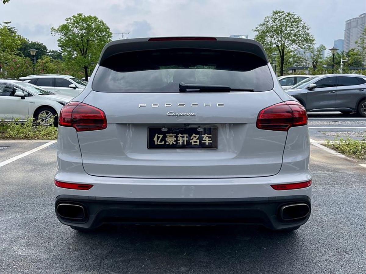 保時(shí)捷 Cayenne  2015款 Cayenne 3.0T圖片