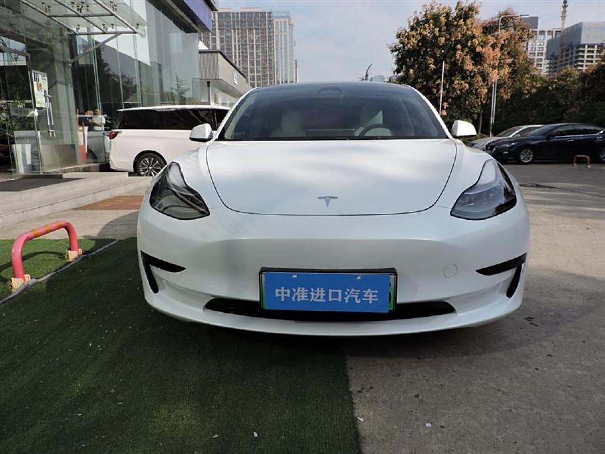 2022年12月特斯拉 Model Y  2021款 改款 標(biāo)準(zhǔn)續(xù)航后驅(qū)升級版