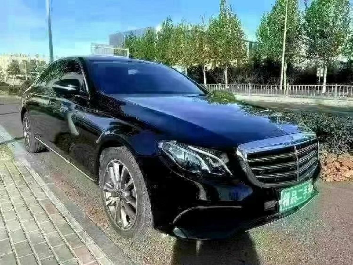 奔馳 奔馳A級  2019款  A 220 L 4MATIC 運動轎車圖片