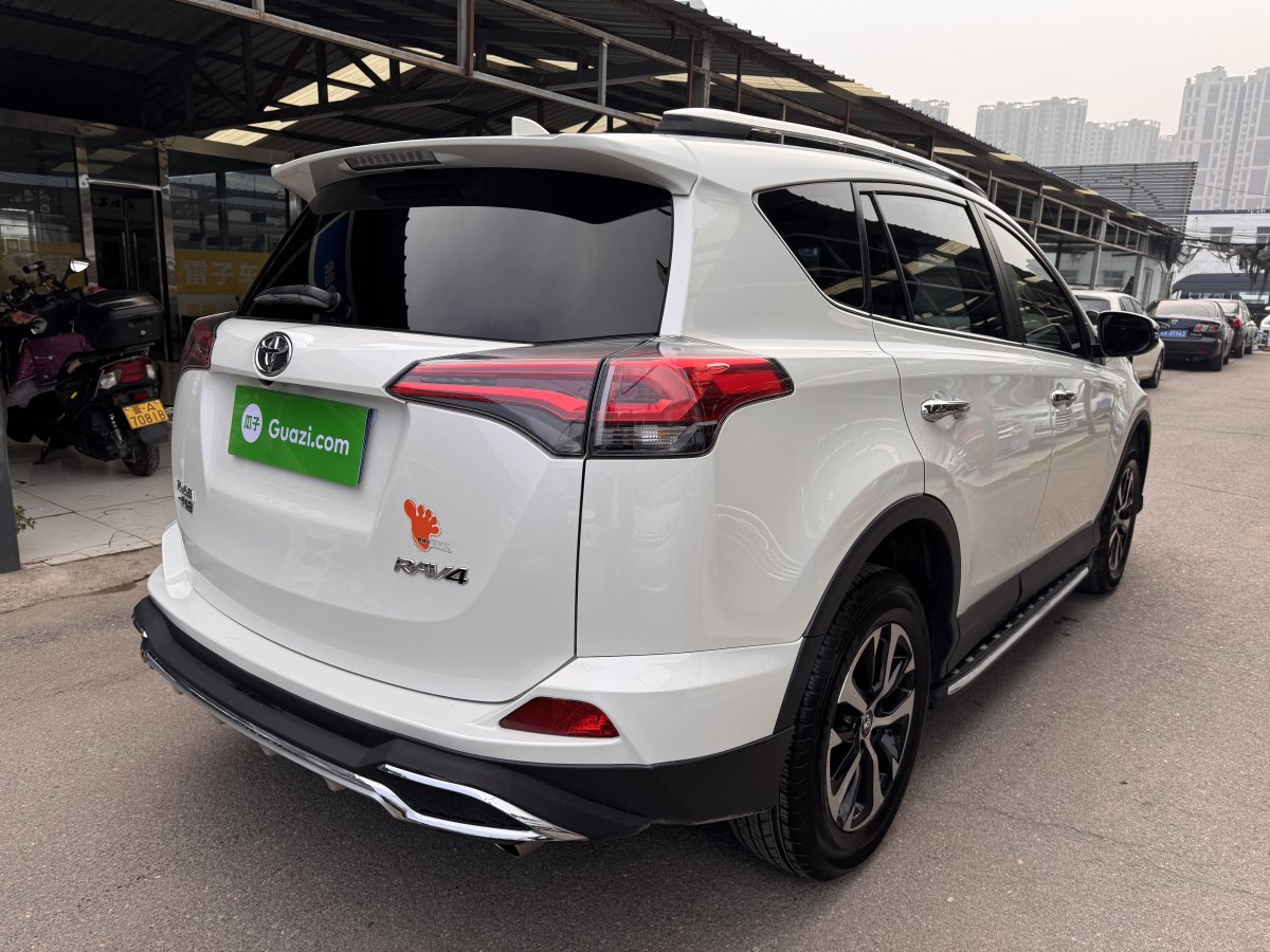 豐田 RAV4  2016款 榮放 2.0L CVT兩驅(qū)風(fēng)尚版圖片