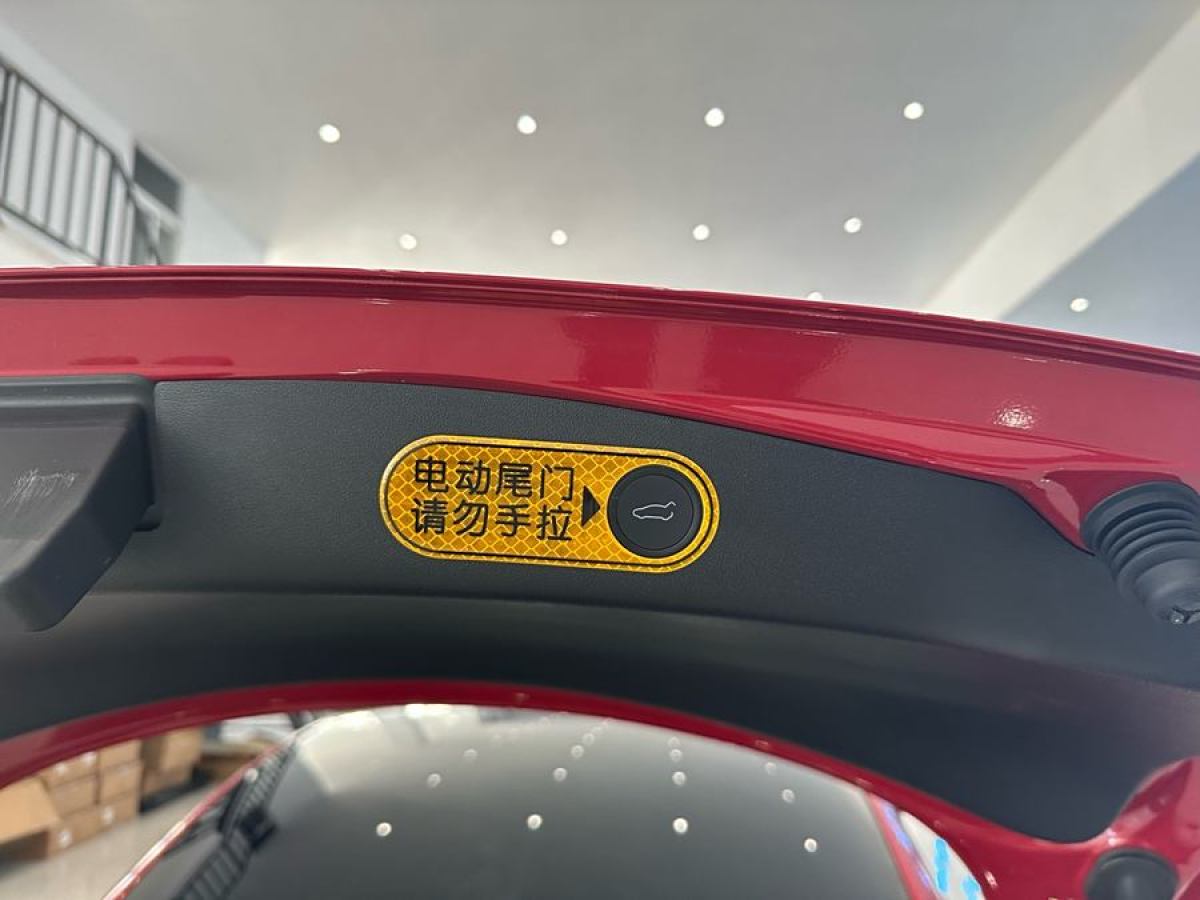 特斯拉 Model 3  2021款 改款 標(biāo)準(zhǔn)續(xù)航后驅(qū)升級(jí)版圖片