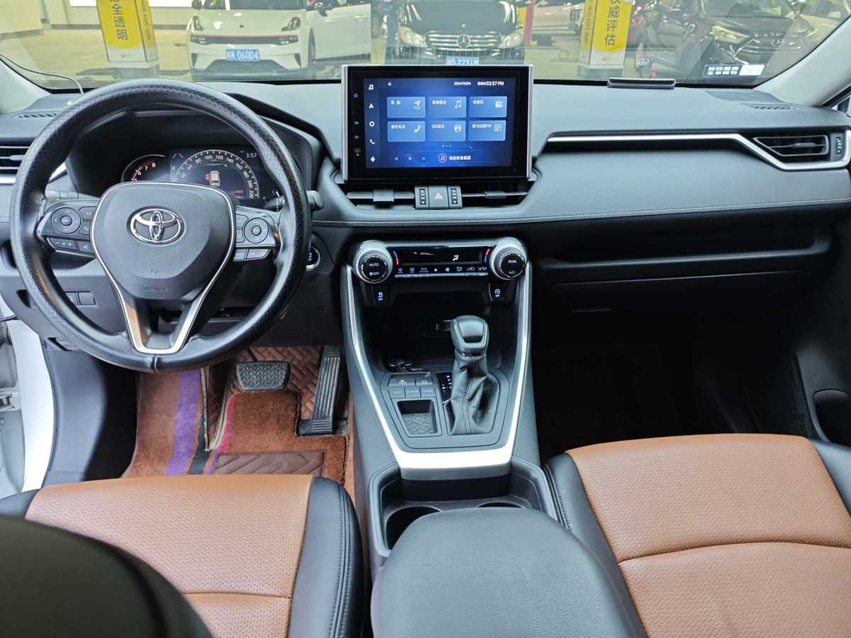 2021年5月豐田 RAV4  2018款 榮放 2.0L CVT兩驅(qū)風(fēng)尚版