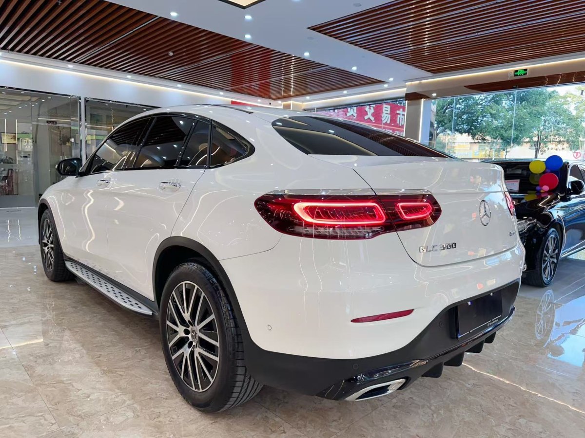 奔馳 奔馳GLC  2022款 改款 GLC 300 4MATIC 轎跑SUV圖片