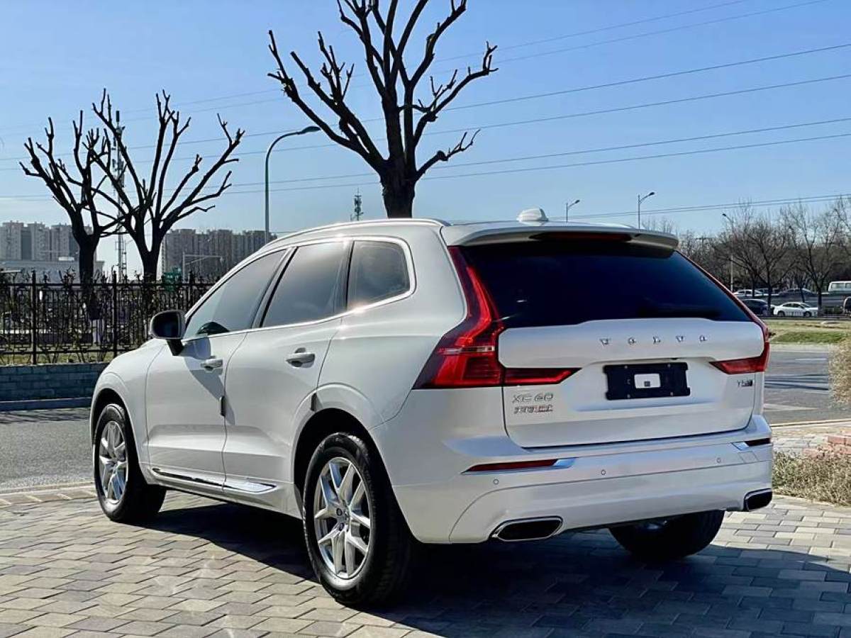 沃爾沃 XC60  2020款 T5 四驅(qū)智逸豪華版圖片