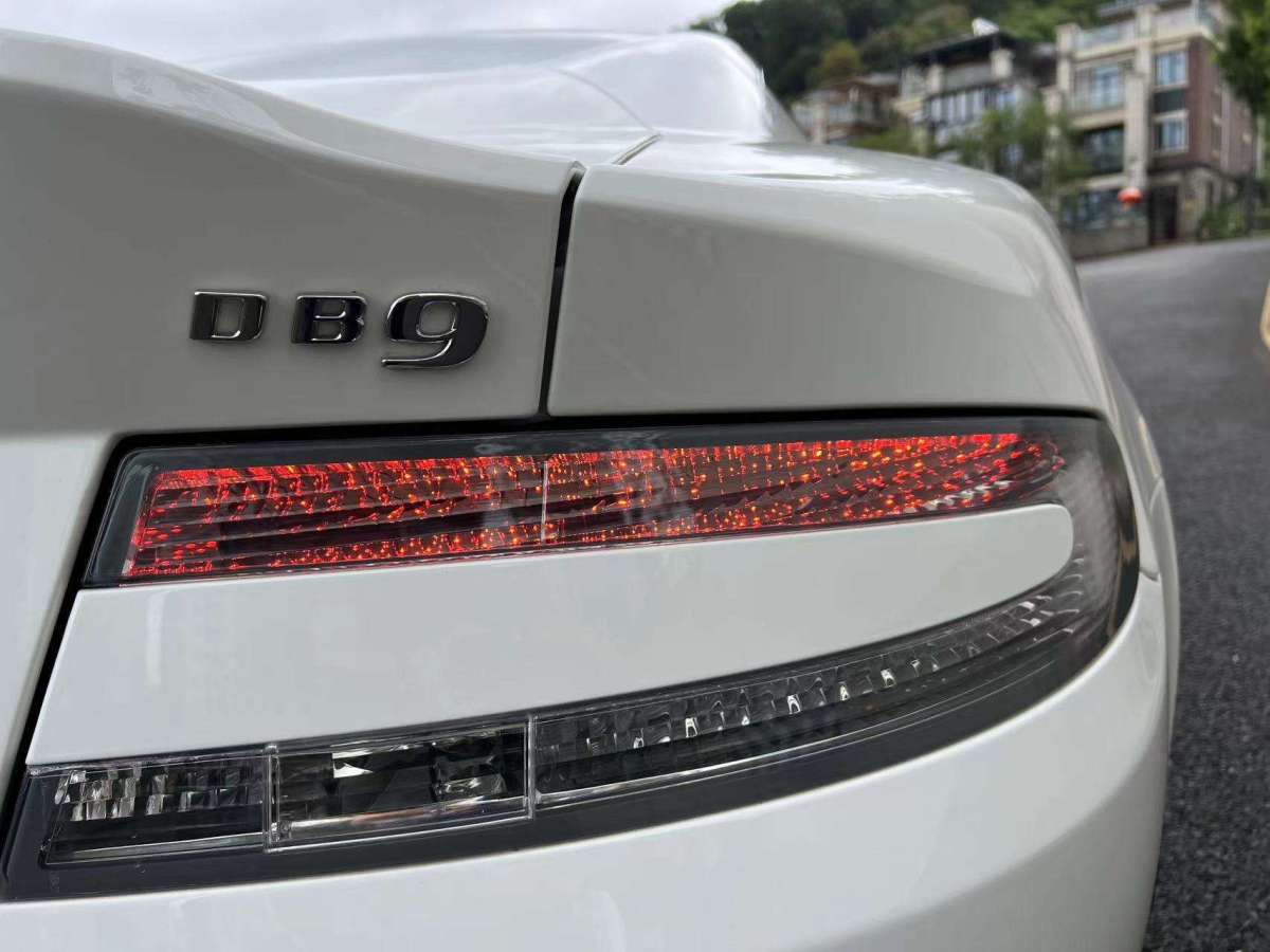 阿斯頓·馬丁 阿斯頓?馬丁DB9  2013款 6.0L Coupe圖片