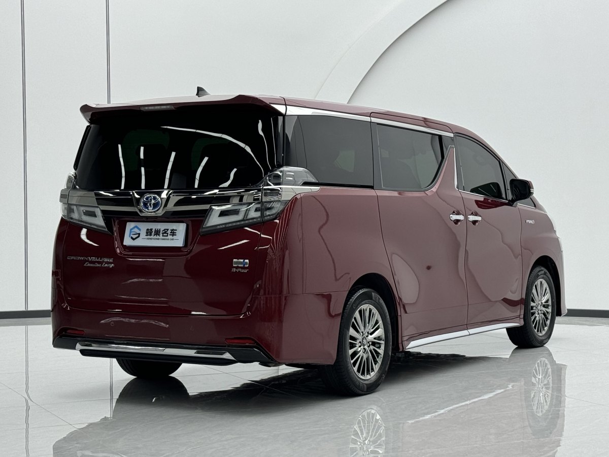 2022年1月豐田 威爾法  2021款 皇冠 雙擎 2.5L HV至尊版