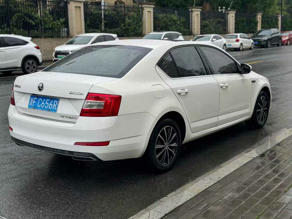 斯柯达 明锐  2016款 1.6L 手动前行版图片