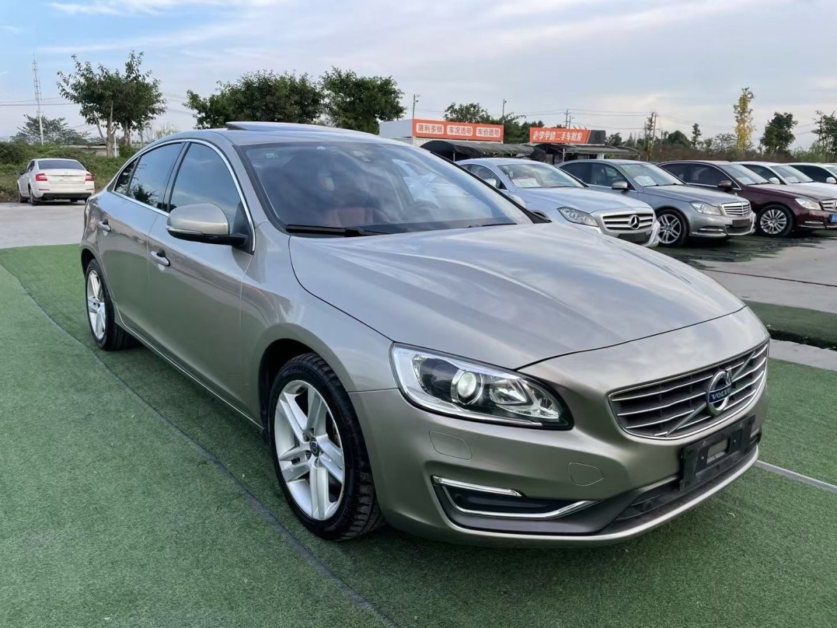 2015年8月沃爾沃 S60  2016款 S60L 2.0T T5 智馭版