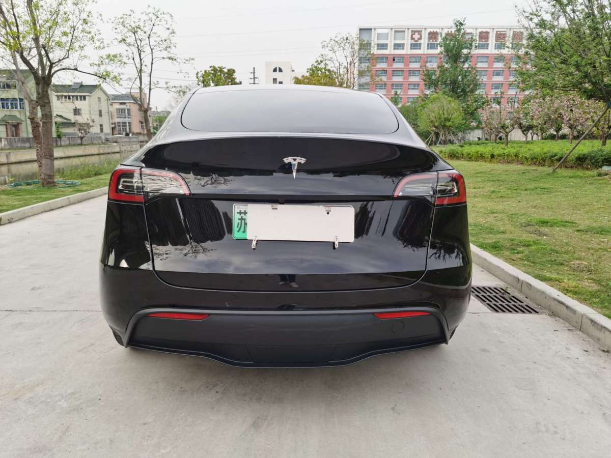 特斯拉 Model Y  2023款 后輪驅(qū)動(dòng)版圖片