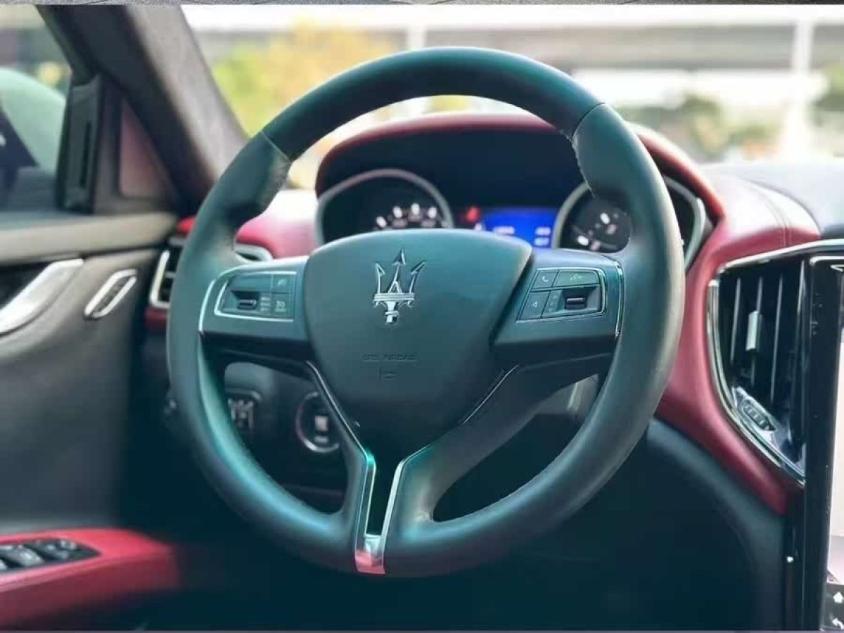 瑪莎拉蒂 Ghibli  2014款 3.0T 標(biāo)準(zhǔn)版圖片