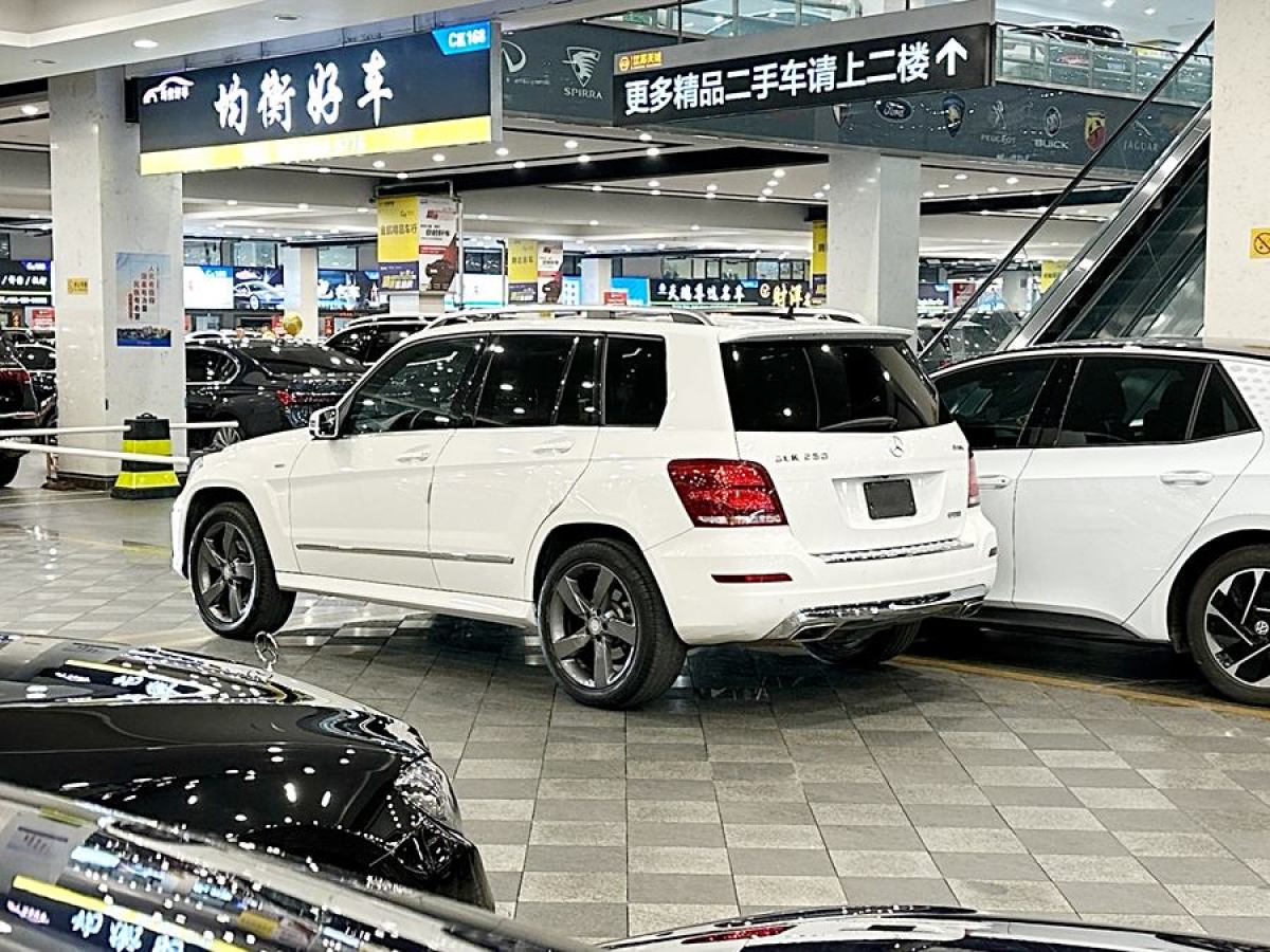 奔馳 奔馳GLK級  2015款 GLK 260 4MATIC 時尚型 極致版圖片