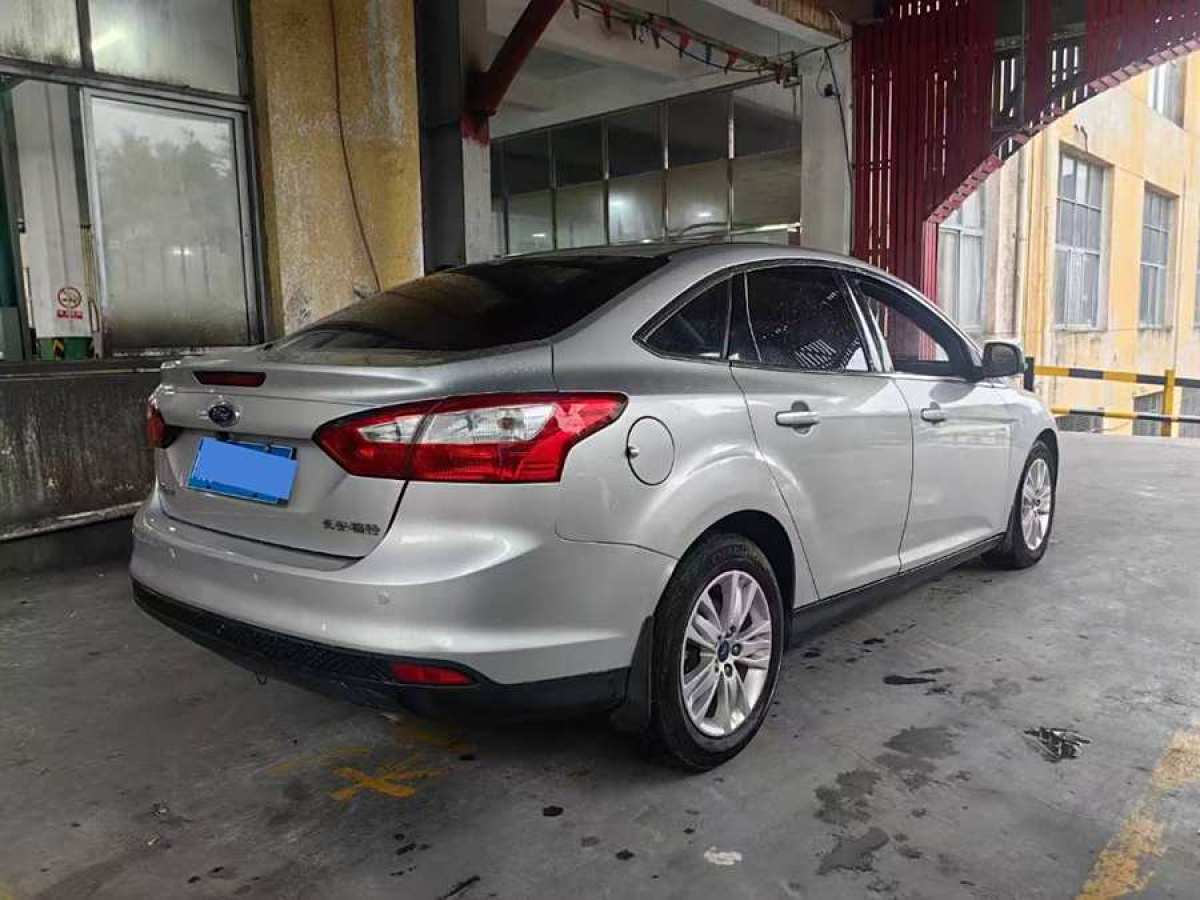 福特 福克斯  2012款 三廂 1.6L 手動舒適型圖片