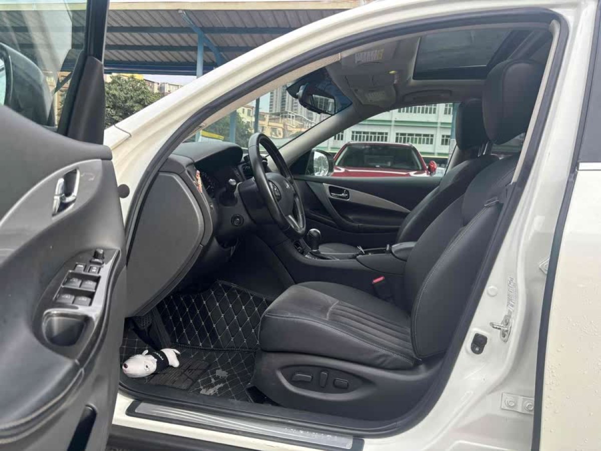 英菲尼迪 QX50  2015款 2.5L 舒適版圖片