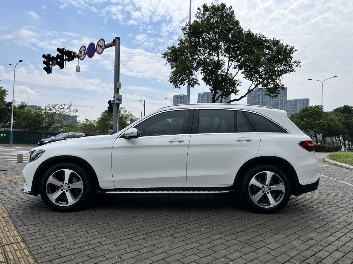 2017年8月奔馳 奔馳GLC  2017款 GLC 260 4MATIC 豪華型