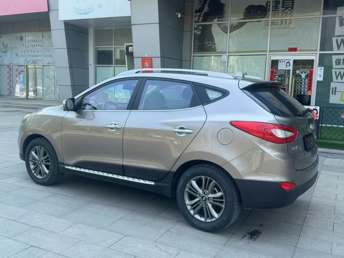 現(xiàn)代 ix25  2016款 1.6T 雙離合兩驅(qū)尊貴型DLX圖片