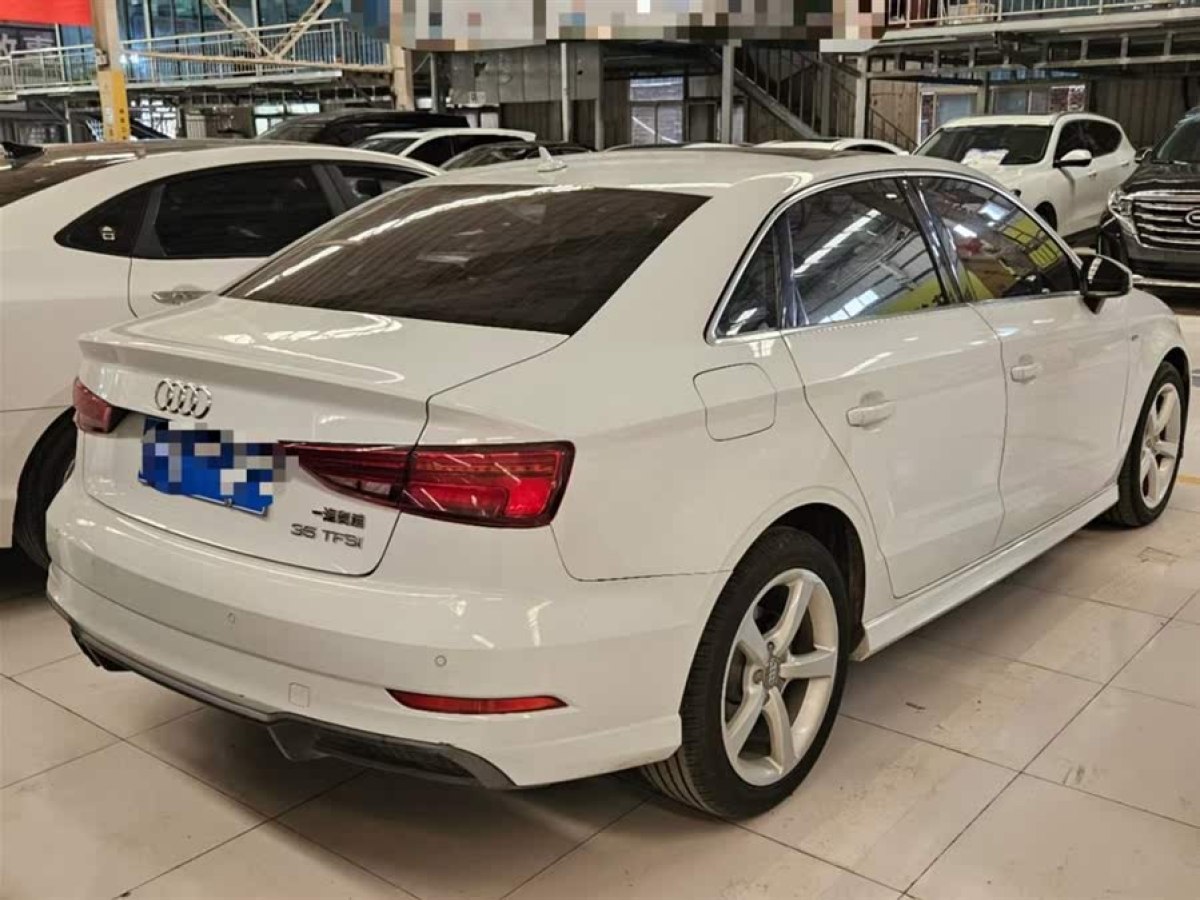 奧迪 奧迪A3  2018款 30周年年型 Limousine 35 TFSI 時(shí)尚型圖片
