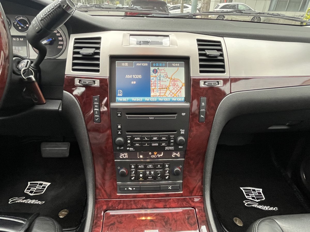 2010年5月凱迪拉克 凱雷德ESCALADE  2010款 6.0 Hybrid