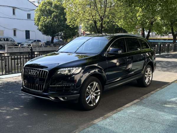 奥迪 奥迪Q7  2015款 35 TFSI 进取型