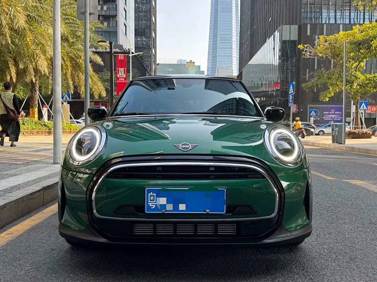 MINI MINI  2023款 改款 1.5T COOPER 藝術(shù)家圖片