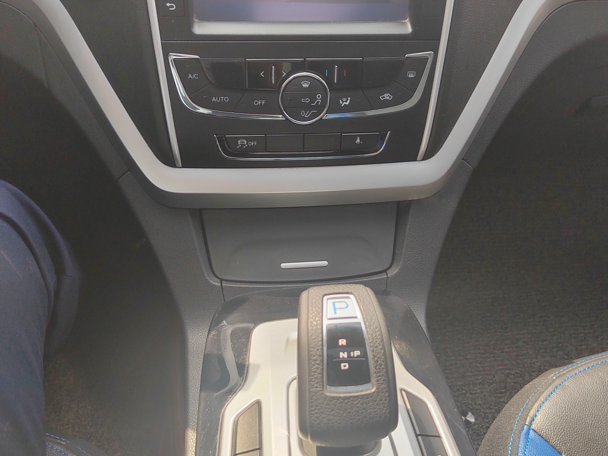 2016年6月吉利 帝豪新能源  2016款 三厢 EV 精英型