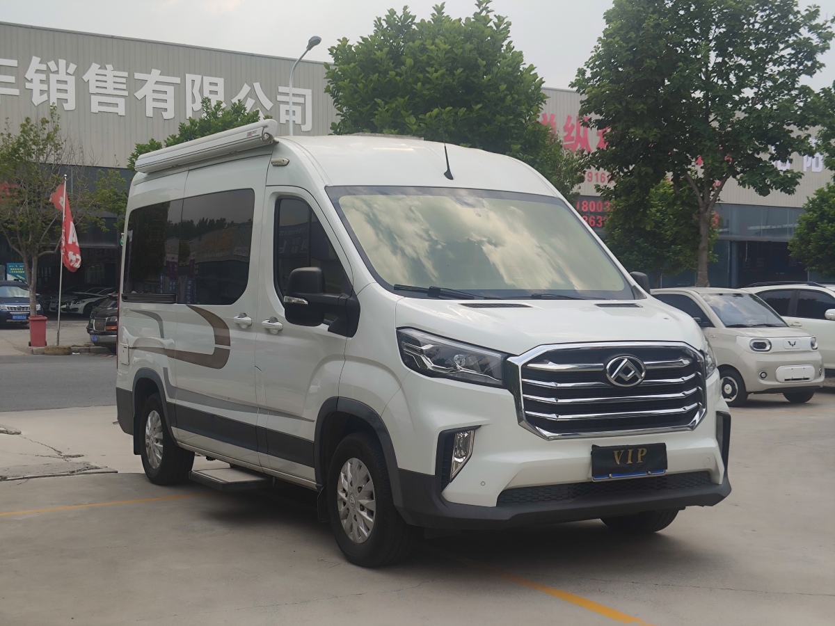 上汽大通 RV90  2021款 2.0T旅行家V90自行式B型房車豪華版縱床圖片