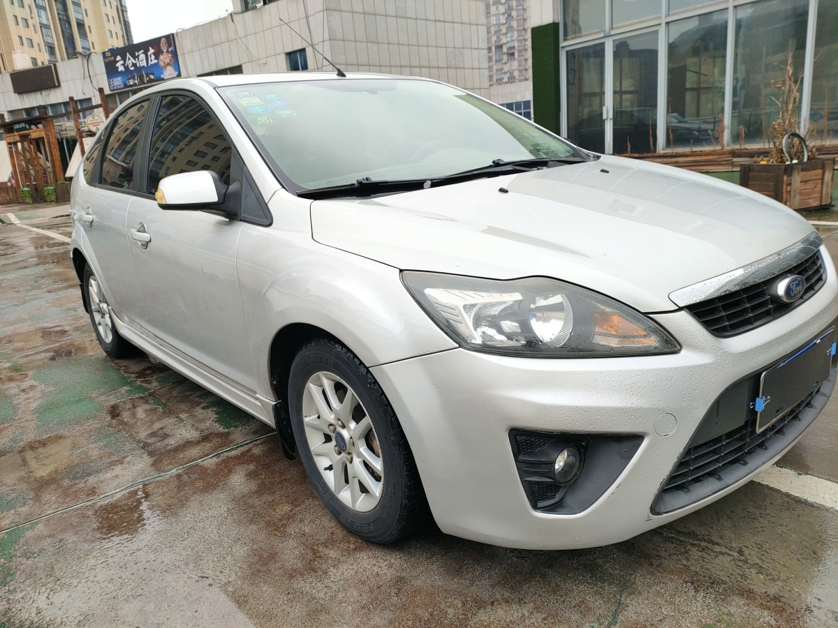 福特 福克斯 2009款 三廂 2.0l 自動豪華型圖片