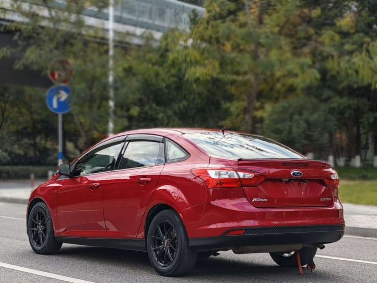 福特 ?？怂? 2012款 三廂 1.6L 自動風(fēng)尚型圖片