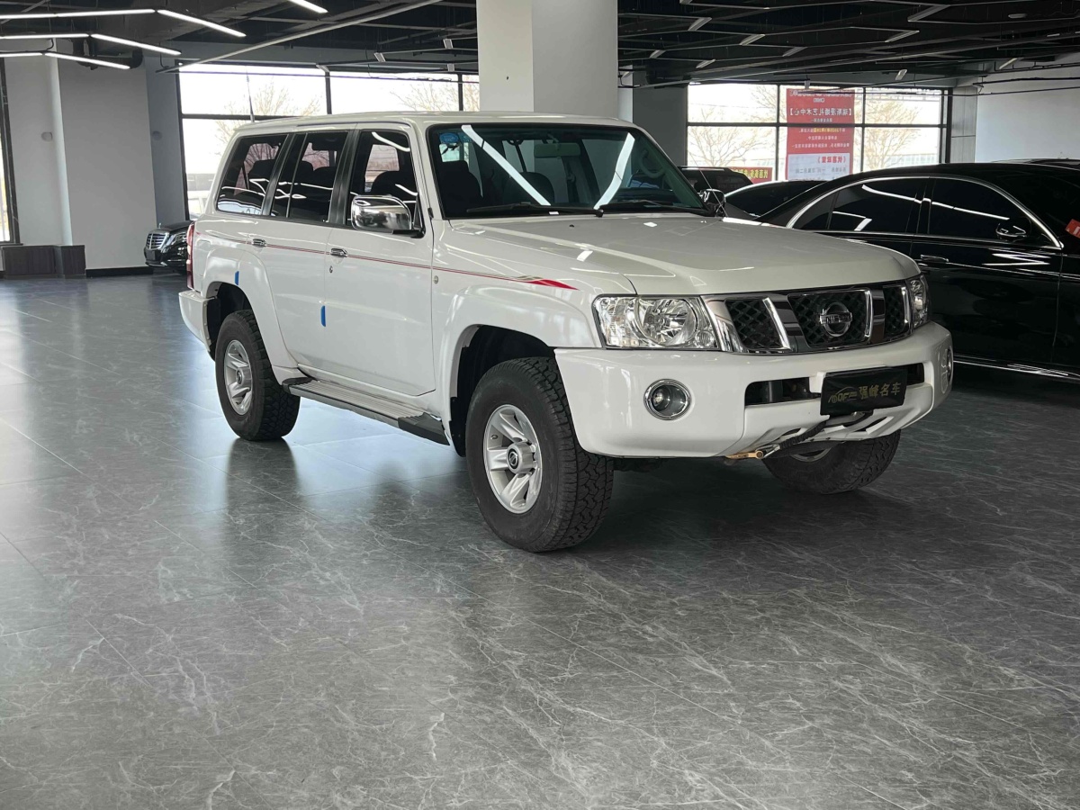 日產(chǎn) 途樂  2003款 4.8L圖片