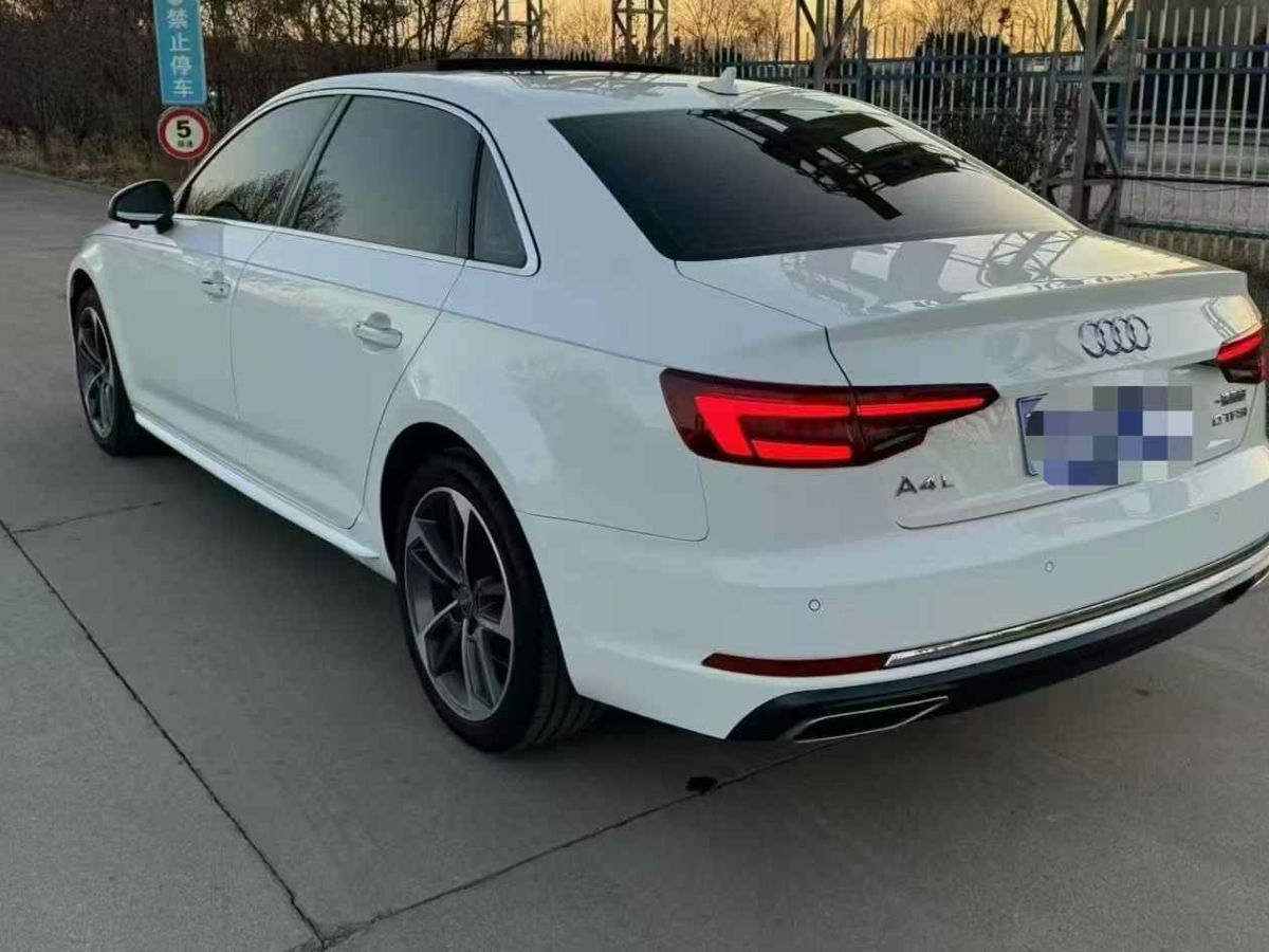 奧迪 奧迪A4L  2019款 35 TFSI 進(jìn)取型 國V圖片