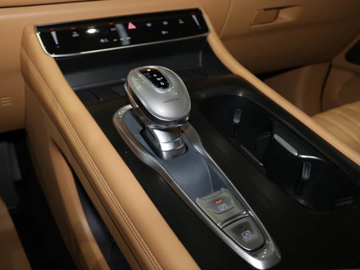 嵐圖 夢想家  2024款 PHEV 超長續(xù)航旗艦版圖片