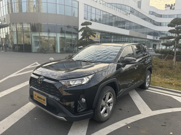 丰田 RAV4荣放  2021款 2.0L CVT两驱风尚版