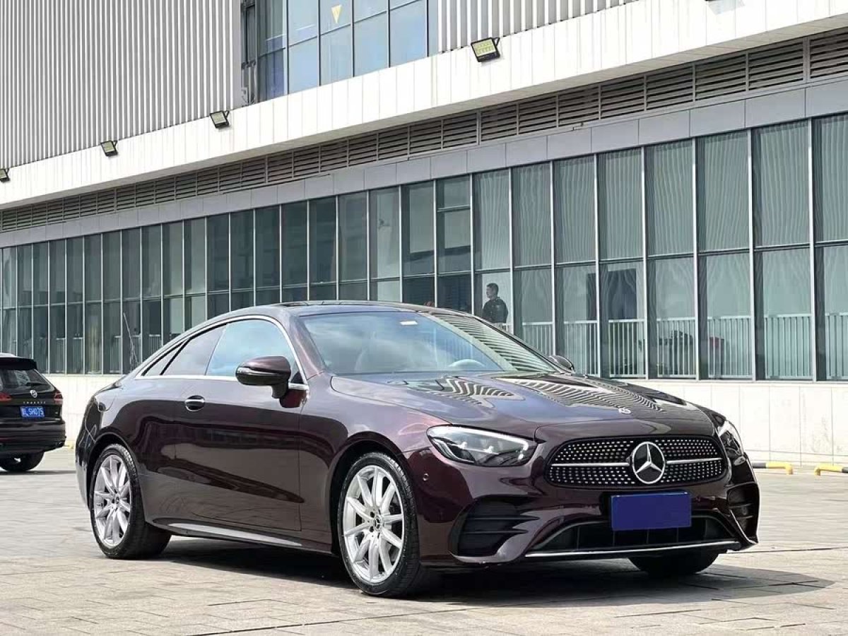 奔馳 奔馳E級(jí)  2023款 改款 E 260 轎跑車圖片